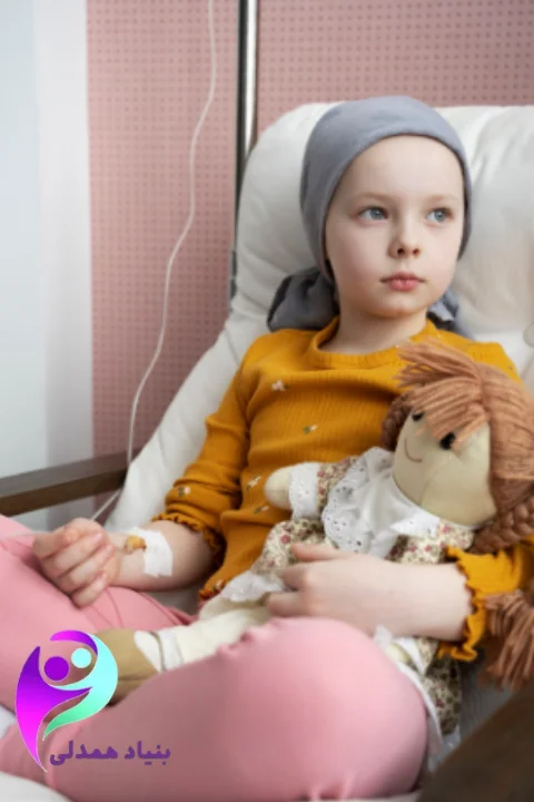 تصویر کودک بیمار سرطانی